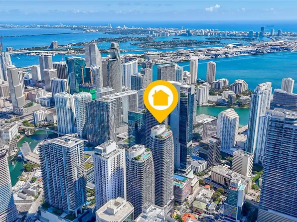 45 SW 9th St APT 1405, Miami, FL 33130