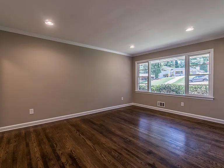 3149 Gay Dr — Photo 33