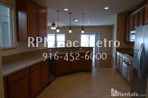 3rd image of 3301 N Park Dr Unit 1915