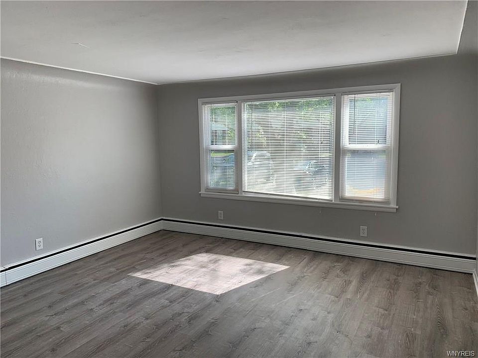 1st image of 3422 Raymond Dr APT 1