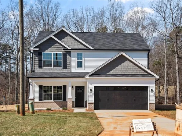 101 Silver Maple Dr, King, NC 27021