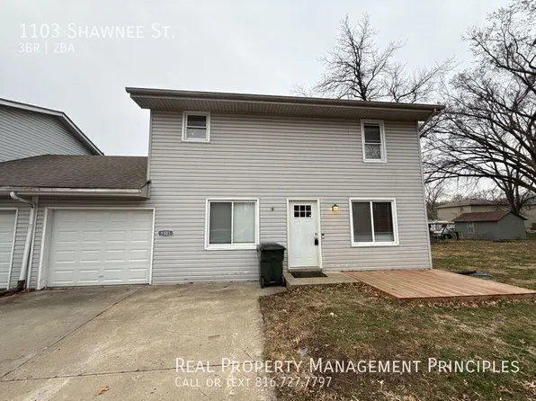 1103 Shawnee St, Leavenworth, KS 66048