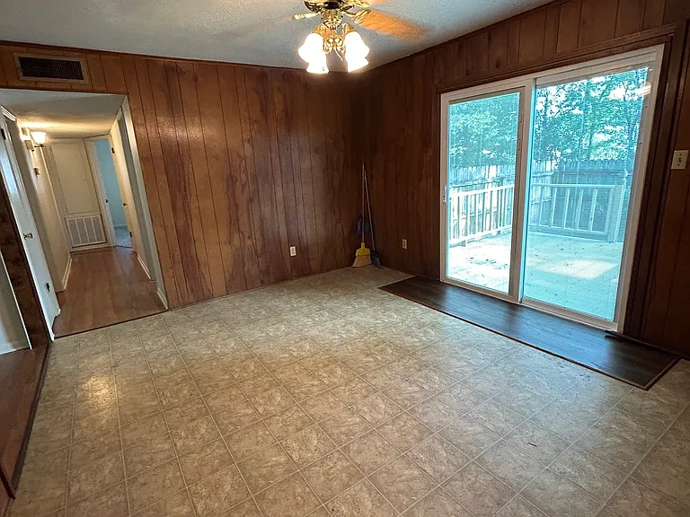 112 Chrisp Ave — Photo 3