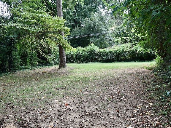 5th image of 1825 Gatewood Ave