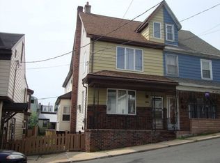 128 S White St, Shenandoah, PA