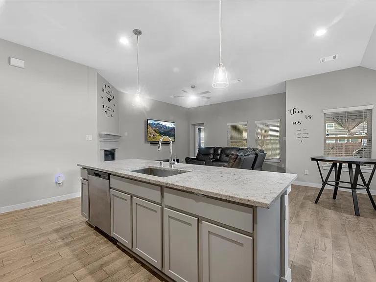 11702 Glossy Oak Ln — Photo 8