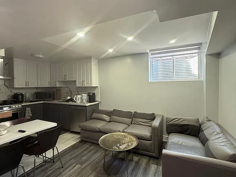 3253 Liptay Ave #BASEMENT — Photo 13