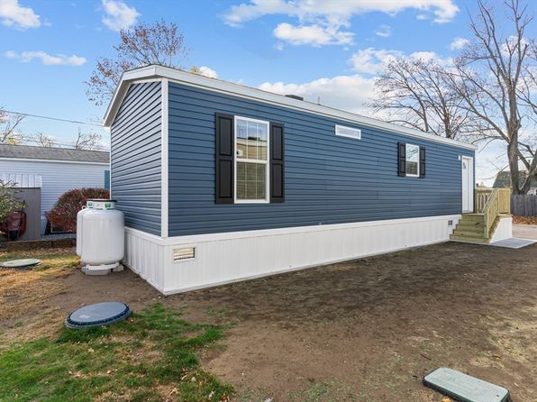 548 Kenyon Ave #25, Attleboro, MA 02703