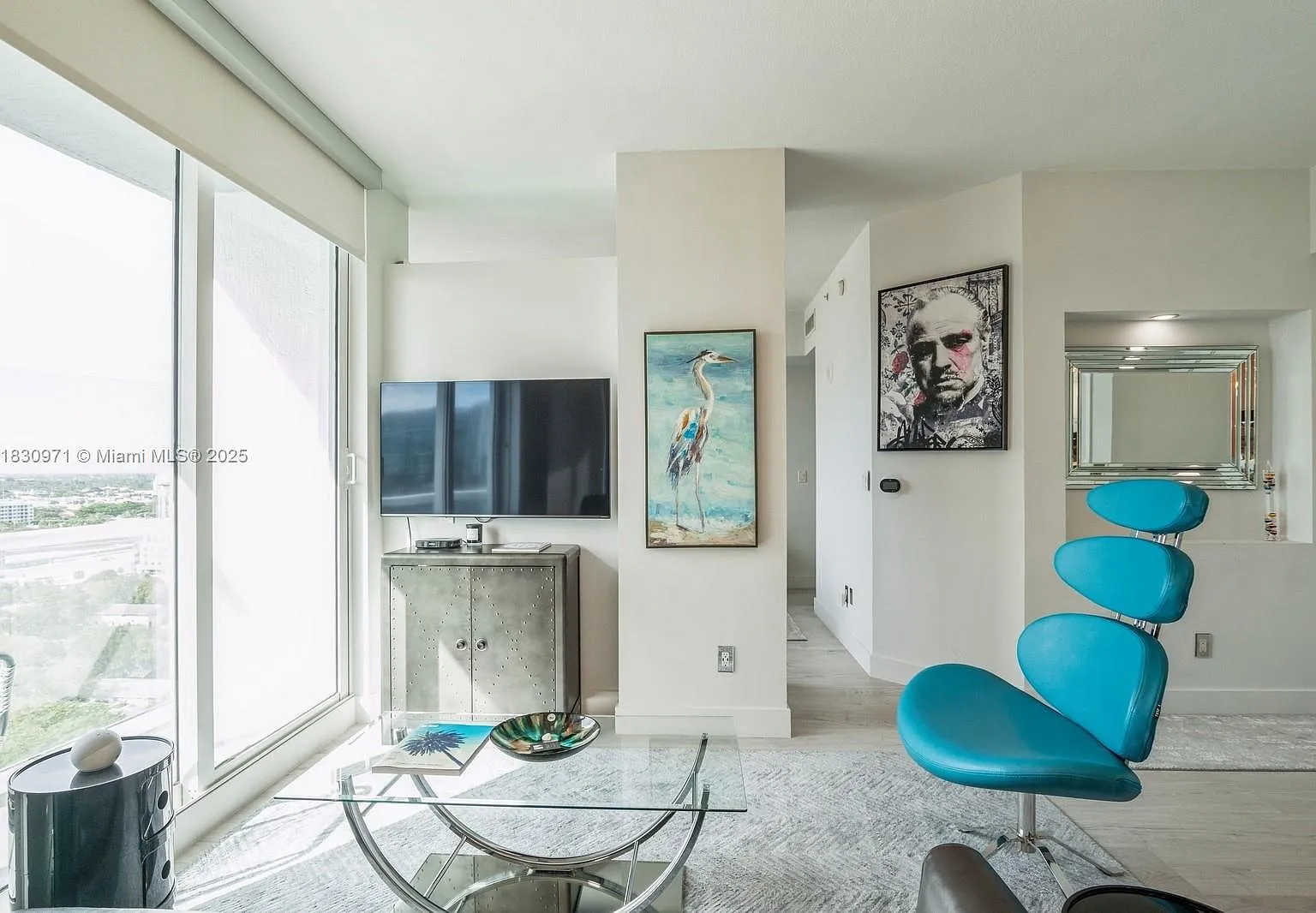 Strada 315 Condo — Photo 1