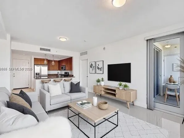 1830 Radius Dr, Hollywood, FL