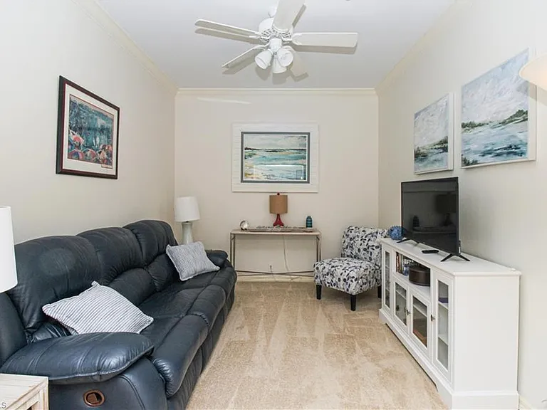 8217 Parkstone Pl #102 — Photo 33