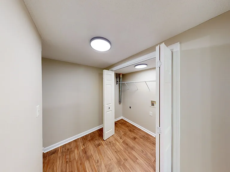 510 Hietts Ln #C — Photo 7