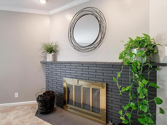 3rd image of 1667 Milroy Pl