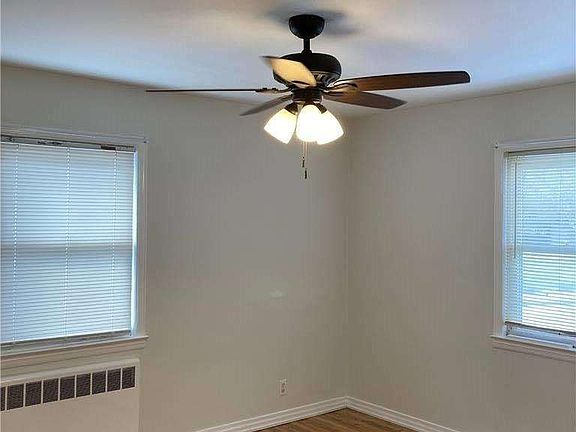 4th image of 233 Anchor Way