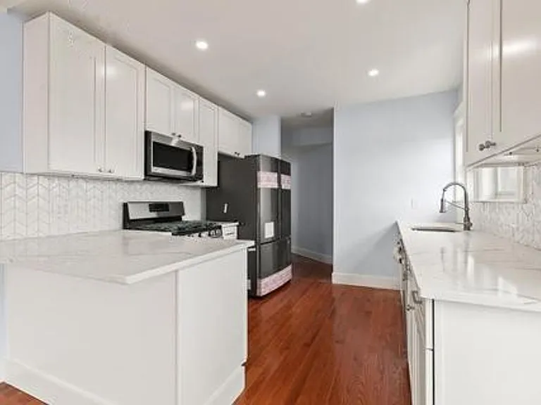 1008 Winthrop Ave — Photo 6