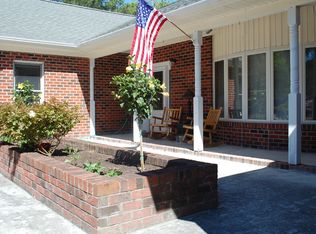 104 Persimmon Ln, Hampstead, NC 28443