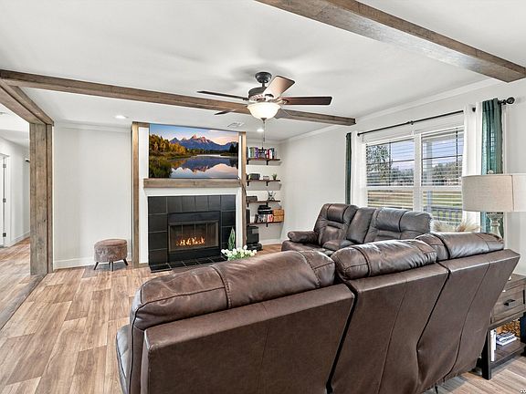 5th image of 152 SYRAH ST