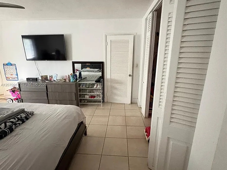 11840 NE 19th Dr #14 — Photo 14