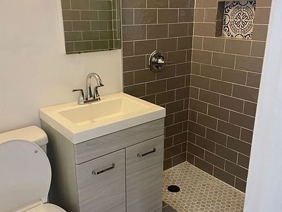 2nd image of 398 W Sierra Madre Blvd #2