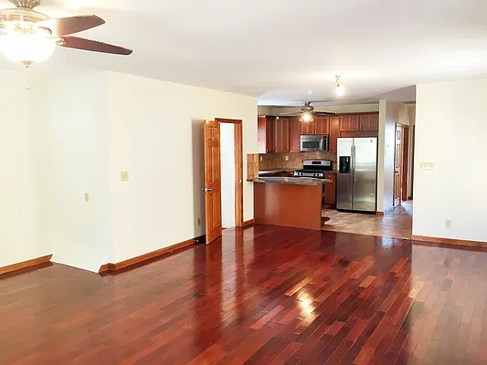 Rented by Remax Real Estate Professionals | media 10