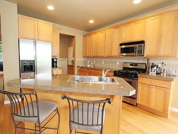 3rd image of 6816 Elderberry Ave SE