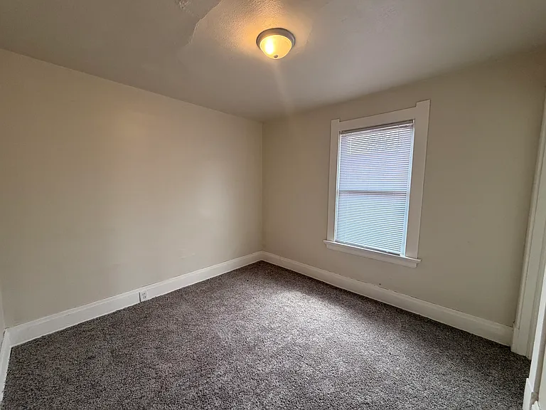 834 N Detroit Ave — Photo 17