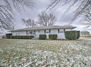 2656 Cr 400e, Lovington, IL 61937