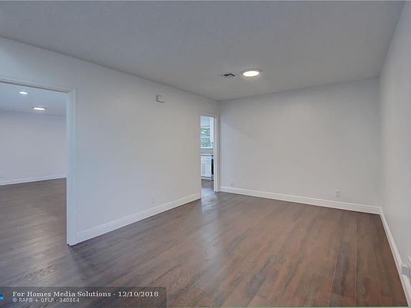 5th image of 10780 NW 24th St