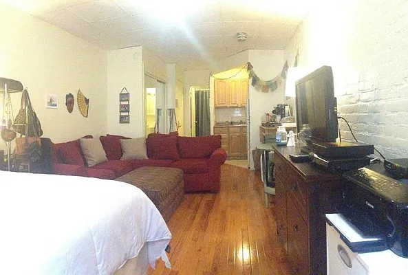 Rented by Town Residential | media 52