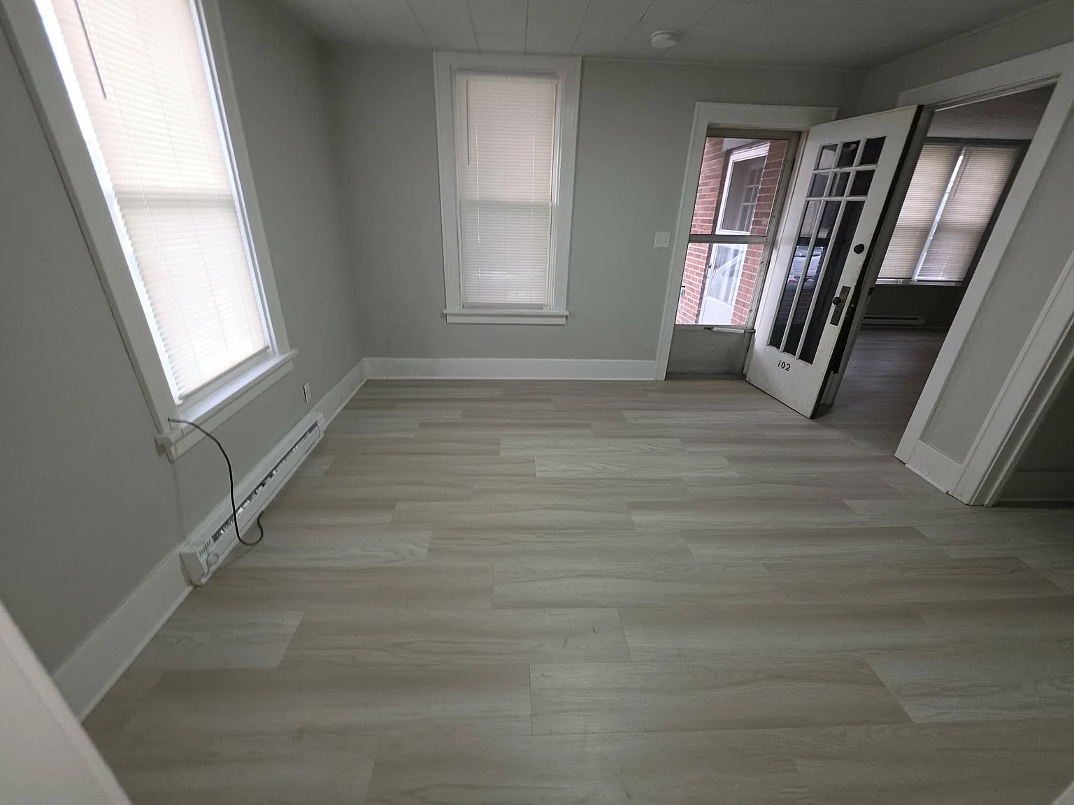 2 bed, 700 sqft, $975 — Photo 1