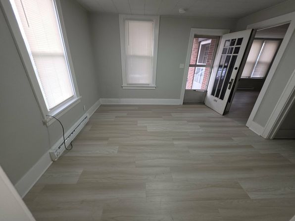102 W 4th St #102