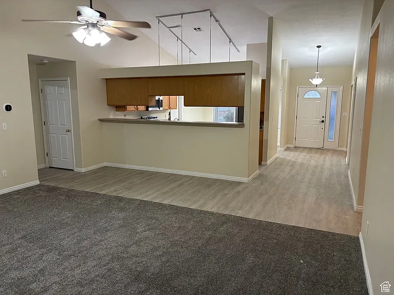 2357 W 1620 North Cir — Photo 5
