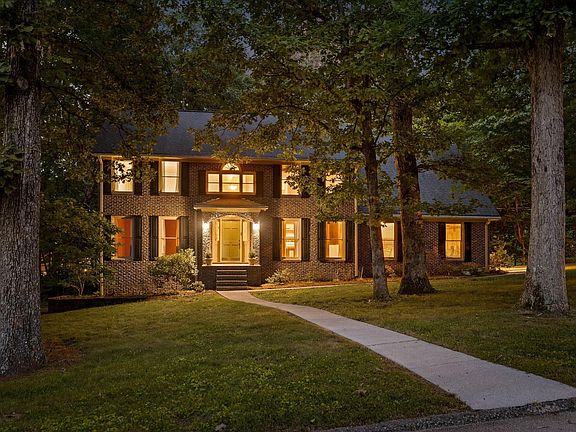 2nd image of 31 Mountain Cove Rd