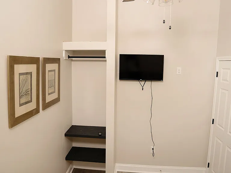 2721 Iberville St #2B — Photo 3