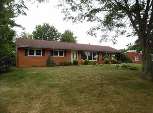 21 Red Bird Ln, Greenville, VA 24440