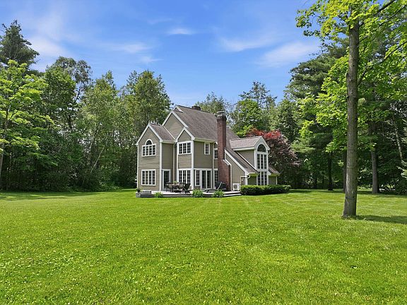2nd image of 305 Westview Drive