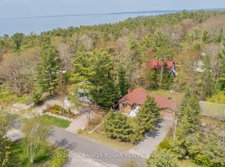 24 Pine Forest Dr, Tiny, ON L0L2T0