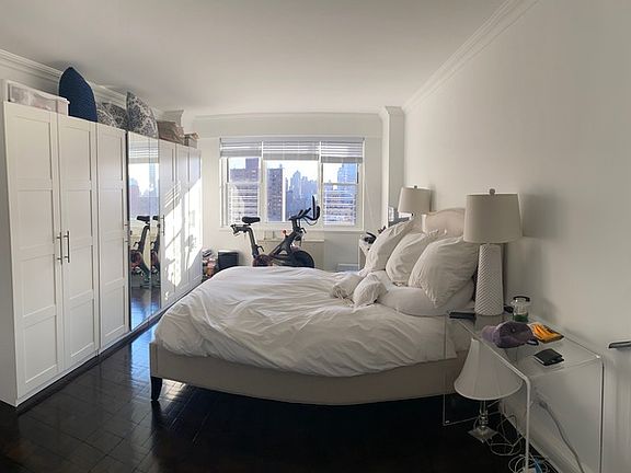 3rd image of 215 E 68th St APT 24B