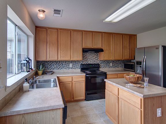 4th image of 5925 Paloma Blanca Dr