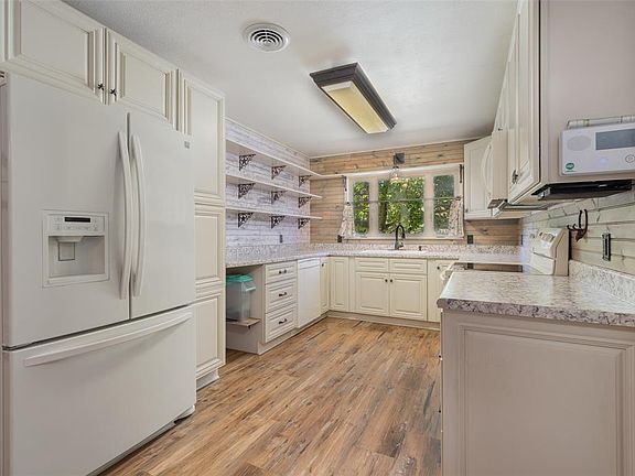 5th image of 5401 Sabelle Ln