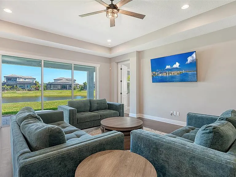 16905 Sweetwater Village Dr — Photo 10