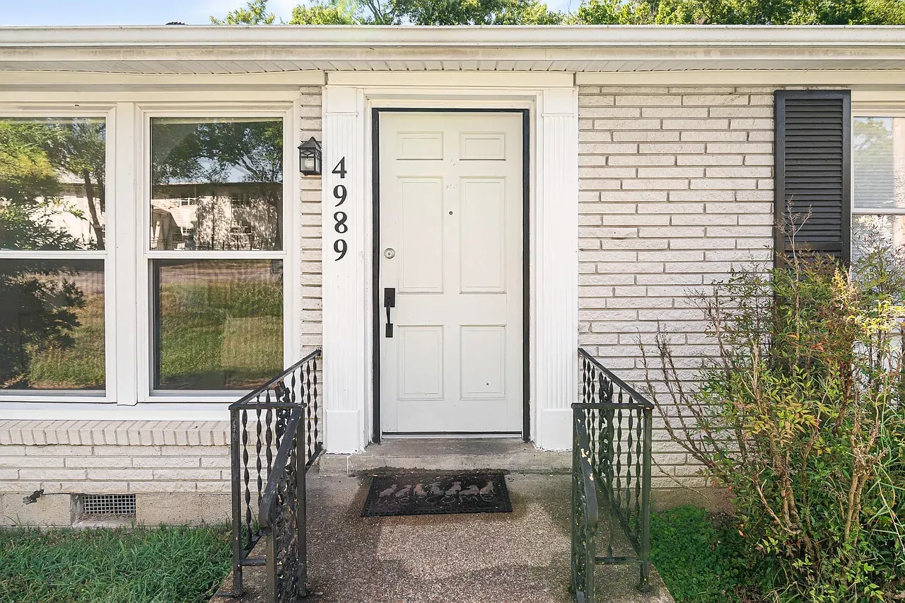 4 bed, 1325 sqft, $2,495 — Photo 2
