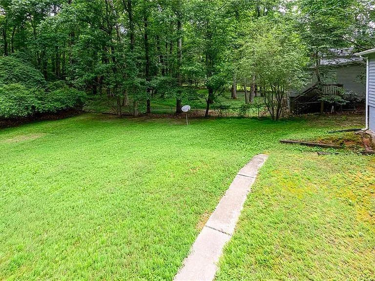 2100 Whitebluff Way NE — Photo 35