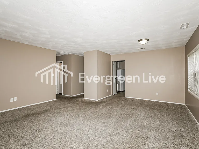 6114 Wedgewood Way — Photo 3