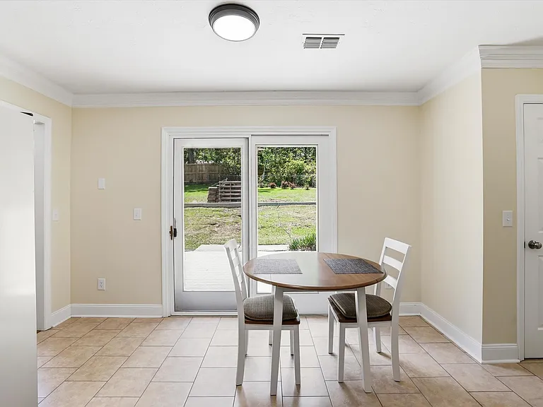 3456 Mahoney Dr — Photo 11