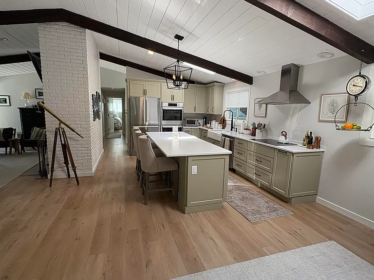 121 Upper Bay Rd — Photo 9