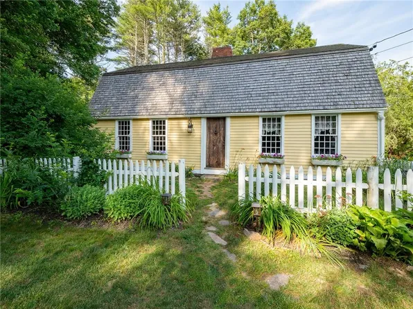 30 Old Richmond Townhouse Rd, Richmond, RI 02812