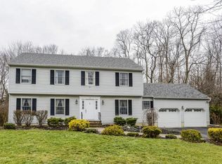 18 Village Green Ct, Middletown, NJ 07748