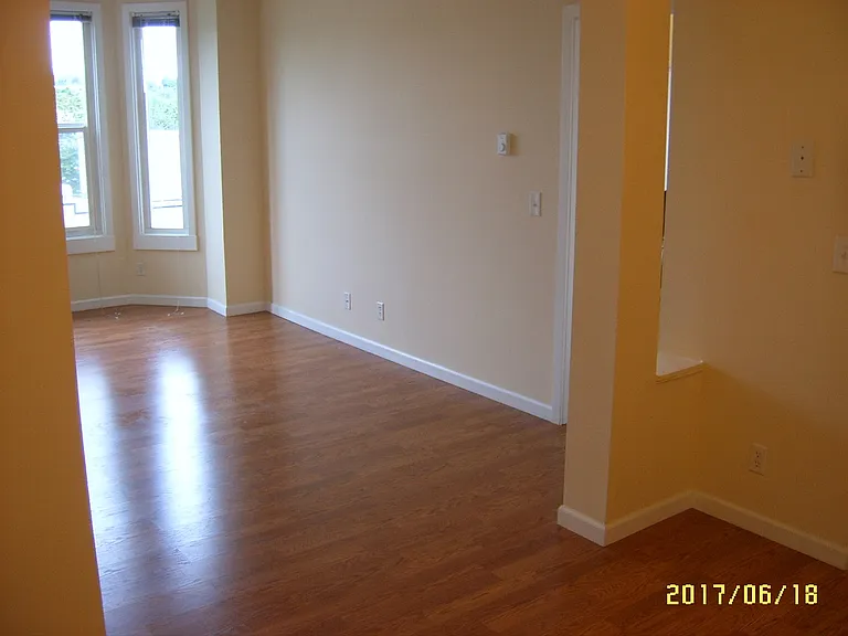 815 E Denny Way #305 — Photo 8
