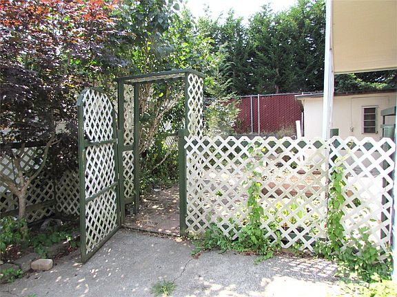 4th image of 24222 54th Avenue W #67